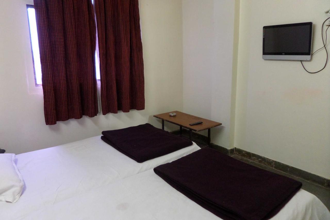 Parvat Lodge Ahmednagar Exterior photo